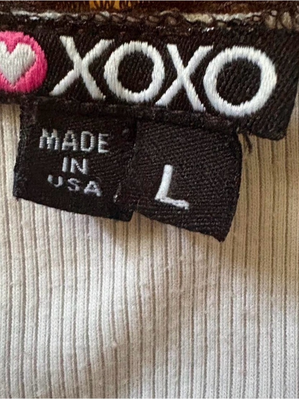 Y2K XOXO Grunge White Ribbed Tank with Studded Design & Lace Trim - Picture 4 of 7